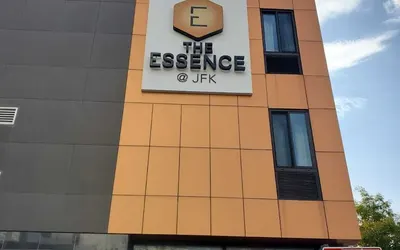 The Essence Hotel AT JFK