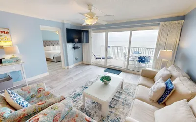 Beach House 401b 2 Bedroom Condo