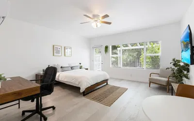 Victoria Park Unique Studio Close to Las Olas Blvd