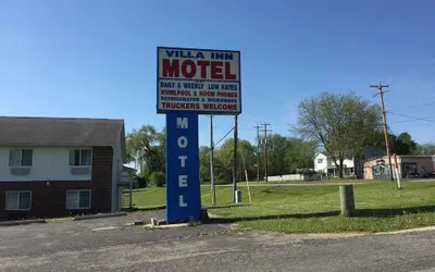 Villa Inn Motel Near Hwy 12 WI Capital O