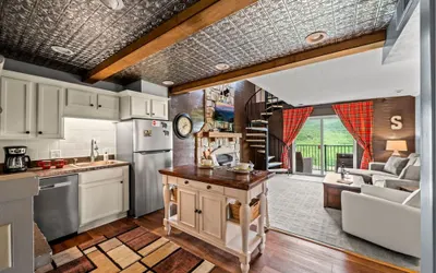 Sleeps 6 Pool Playground Mountain Views Hot Tub