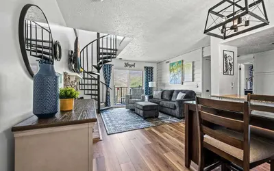 Indoor Pool Hot Tub Sleeps 6 Mountain Views