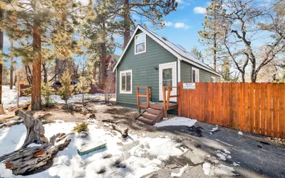 Cute and Cozy Cottage #2522