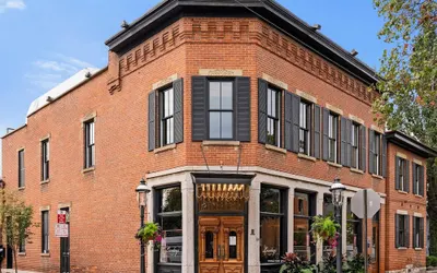 German Charm Suites Sleeps 8!