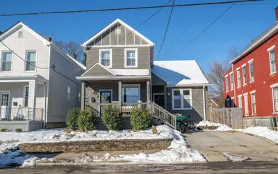 Northside Nook Home for 6!