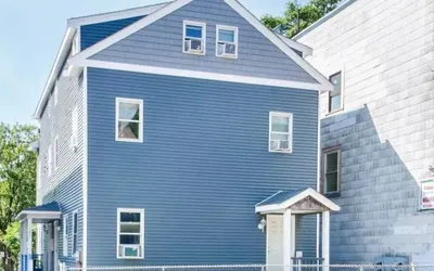 184 Heath St