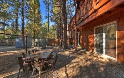 Big 10 Luxury Cabin with HotTub