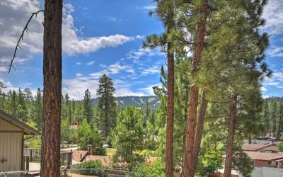 Eagle's Nest Cabin Pool Table Near Lake