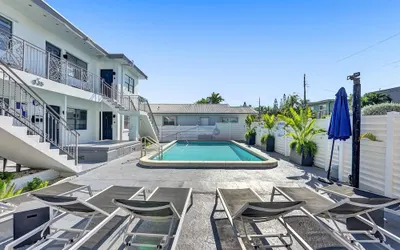 Lovely 1- Bedroom Rental Unit With Pool