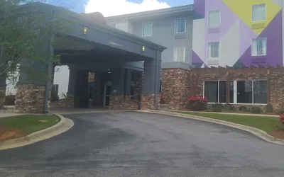 Dothan East Inn & Suites