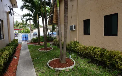 Mary Pop Apartments