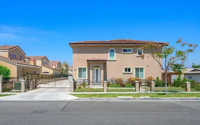 Modern Spacious Home Bright Family Group Friendly