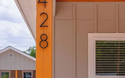 Vibrant 4br/3ba Oasis Near Happy Downtown!