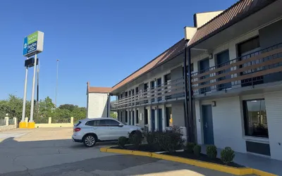 SureStay Studio by Best Western Gonzales