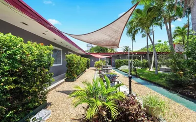 Cozy 2BR in Hollywood FL Pet Friendly