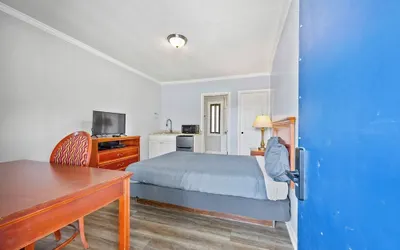 Cozy 1BR Retreat in Brownstown Relax & Unwind!