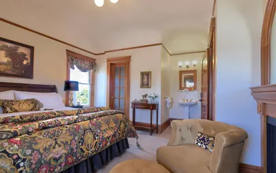 The Charles - Pacific Grove