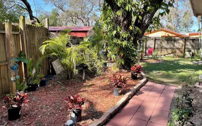 Gulf Side Getaway near Downtown Beaches