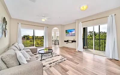 Modern Pet-friendly 2BR Condo6 Mins From Disney