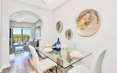 Family Condo Near Disney w Pool & Gympets Welcome
