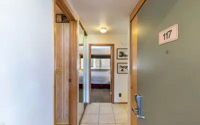 117 Bldg B 1 Bedroom Condo