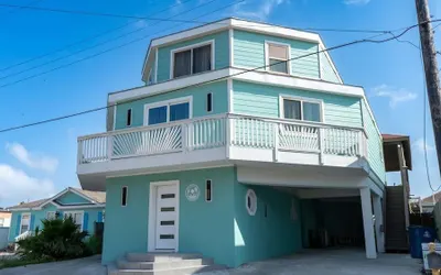 Blizzard's Lighthouse 4 Bedroom Home