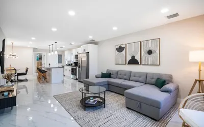 Luxurious 4BR Miami Home With Large Patio & Outdoor Space!