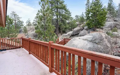 Boulder Bay Chalet Lakefront