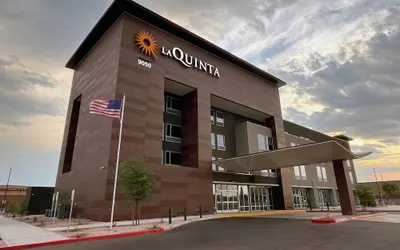 La Quinta Inn & Suites by Wyndham Phoenix West / Glendale
