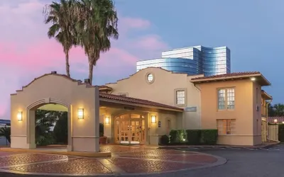 Causeway Inn - Metairie