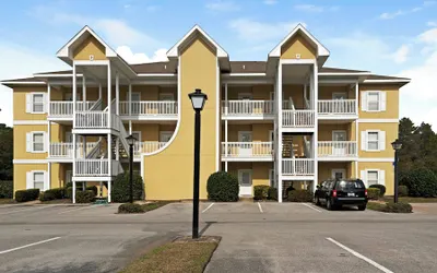 Seagrove 2BR Near Lake & Beach + Free Tickets: Bikes, Dolphin Cruise & More!