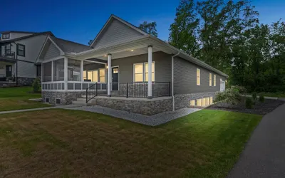 Pet-friendly Getaway With Golf & Private Patio Retreat 4 Bedroom Home