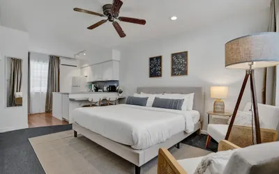 Marine Villas 2 in Hollywood