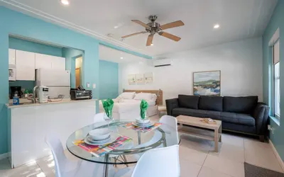 Casa Del Mar Deluxe Studio 2
