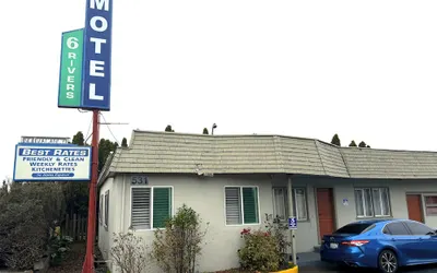 6 Rivers Motel Fortuna near Hwy 101