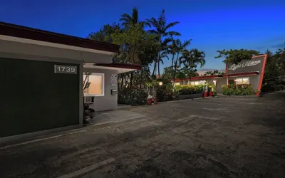 1BR Pet-friendly Studio Parking & Backyard BBQ