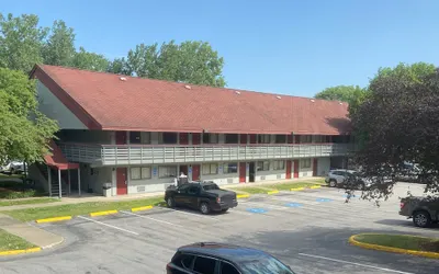 HomeTowne Studios by Red Roof Buffalo - Niagara Airport.