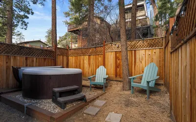 Encino Pines