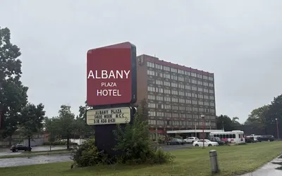 Albany Plaza Hotel
