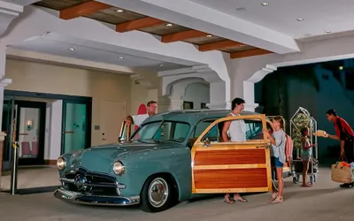 Courtyard by Marriott Anaheim Theme Park Entrance