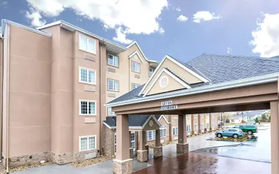 Coratel Inn & Suites by Jasper Rochester