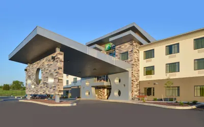 Holiday Inn Express & Suites Shippensburg, an IHG Hotel