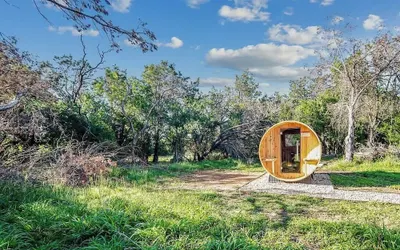 Luxe Poolside Retreat W/sauna-minutes From Downtown!