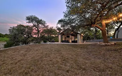 Luxury Lakefront Escape on Lake Travis