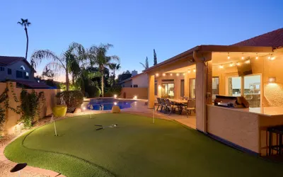 Scottsdale Oasis- Pool - Game Room - Putting Green