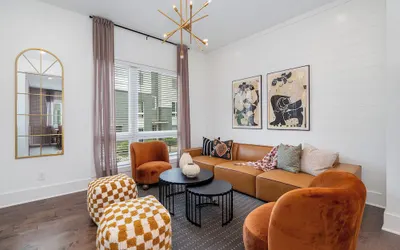 Urban Spur-walk 2 Breweries-mins to Broadway