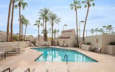 Biltmore Bliss-pool-pickeball-gym-mountain Views