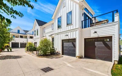 Jungle House Designer Residences – Downtown Columbus