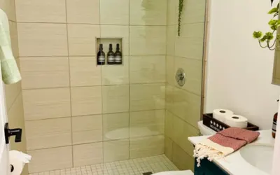 Jungle House Downtown Columbus – Modern Boutique Suites