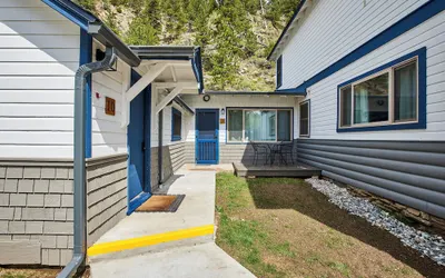 Misty Mountain Lodge